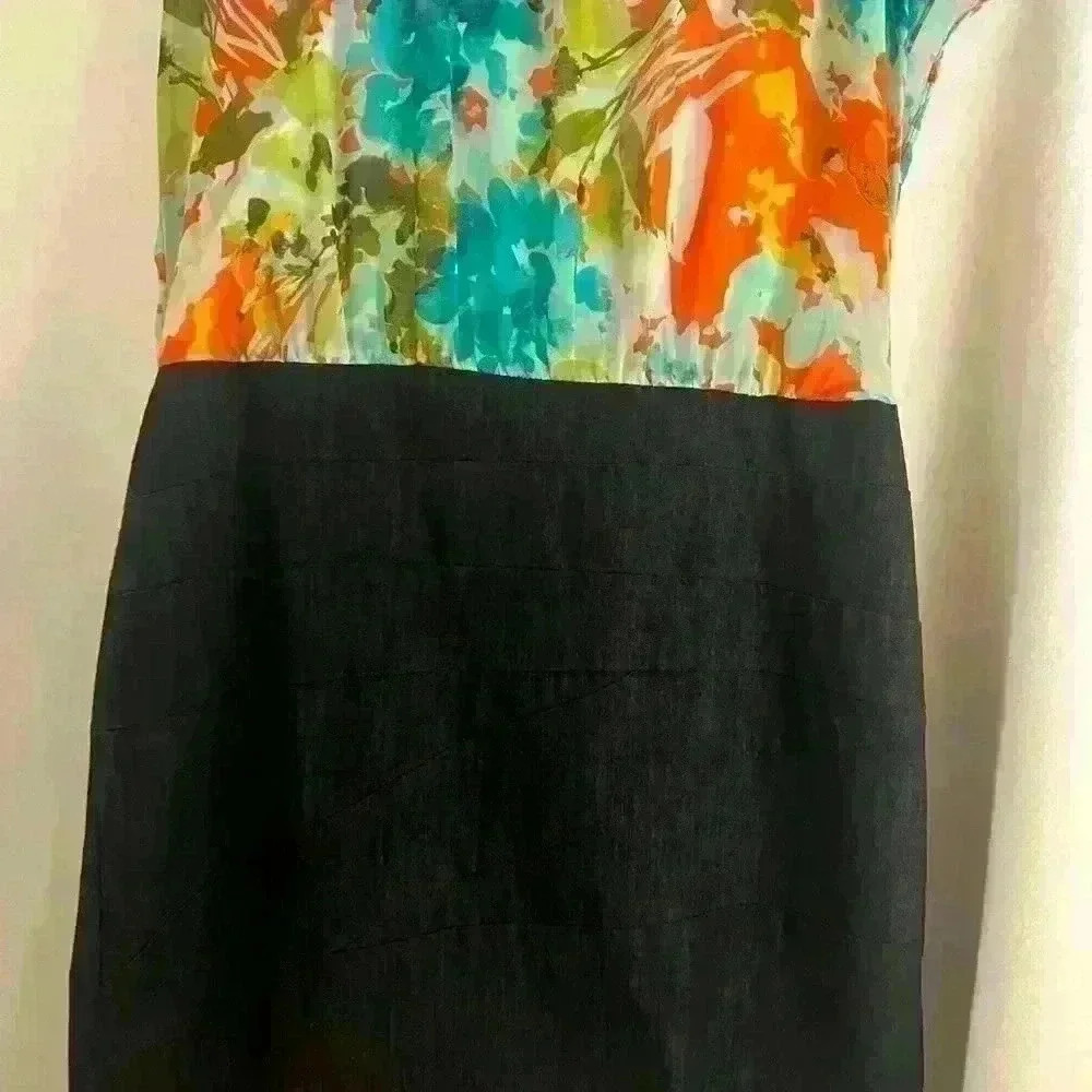 Dress Barn Knee Length Dress. Size 16 Petite - Picture 3 of 7